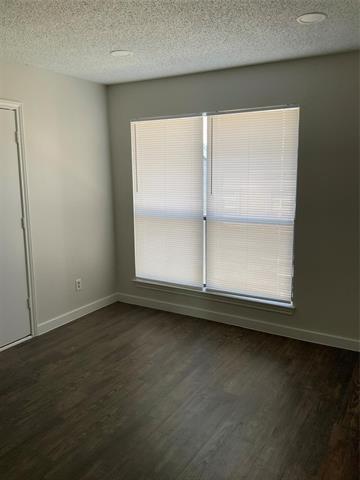 Building Photo - 5840 Spring Valley Rd