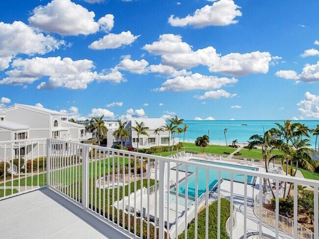 Building Photo - 799 W Ocean Dr