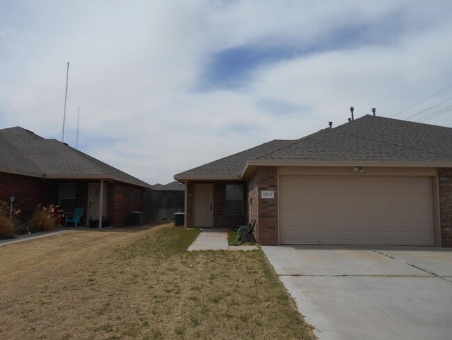 Primary Photo - 9802 Avenue W