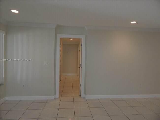 Building Photo - 11530 SW 92nd St