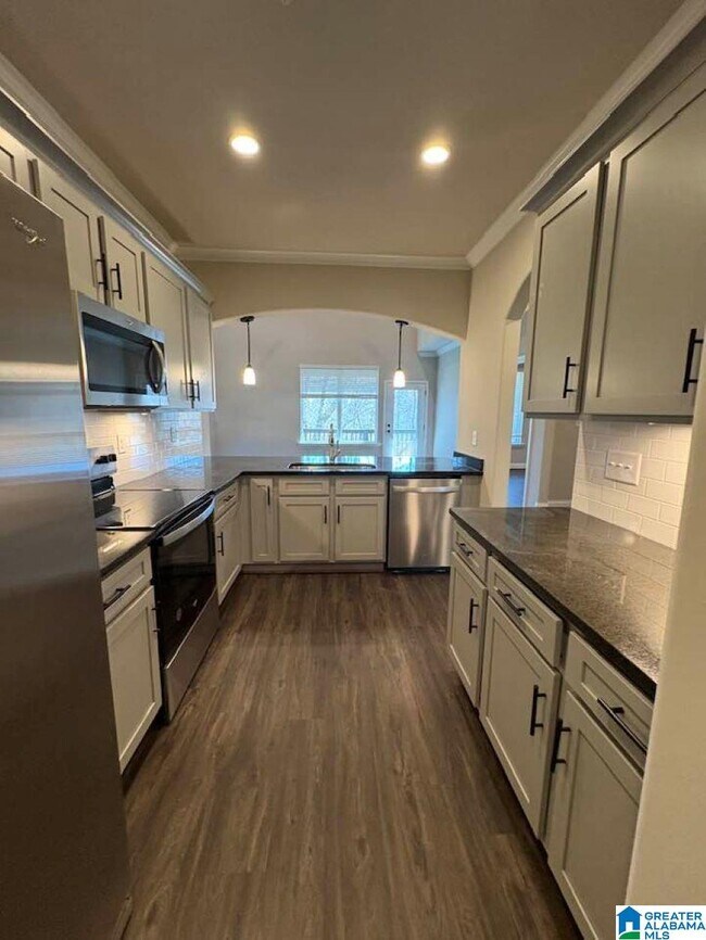 Building Photo - 4411 Lennox Pl