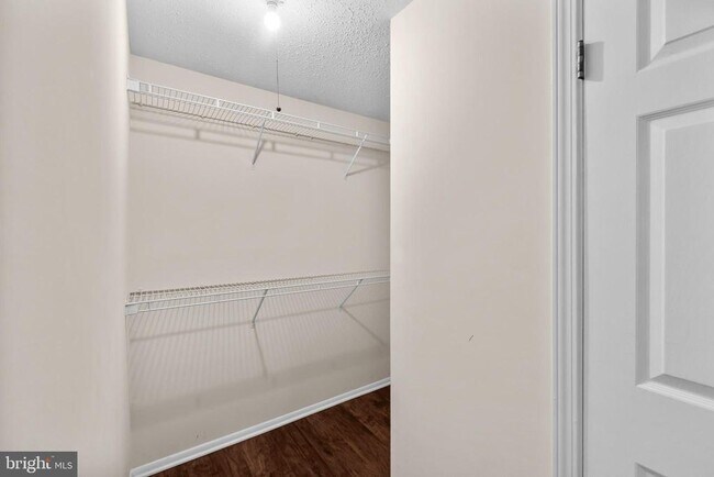 Building Photo - 6832 Heatherway Ct