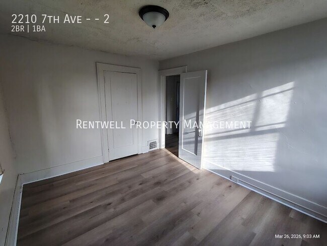 Building Photo - 2210 7th Ave