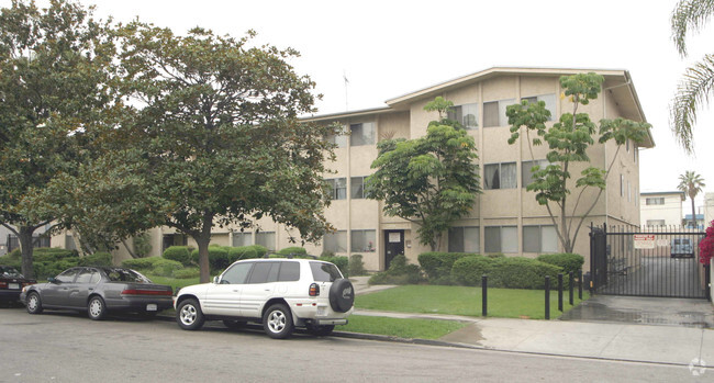 Building Photo - St Andrews Terrace