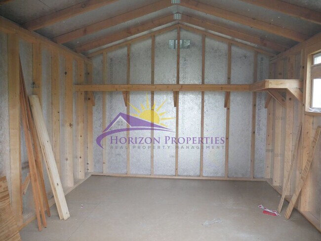 Building Photo - Spacious 4 Bed 2 Bath 1,575 sqft Lincoln V...