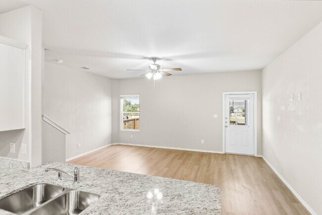 Building Photo - Discover Modern Comfort