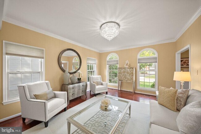 Building Photo - 5667 Lonesome Dove Ct
