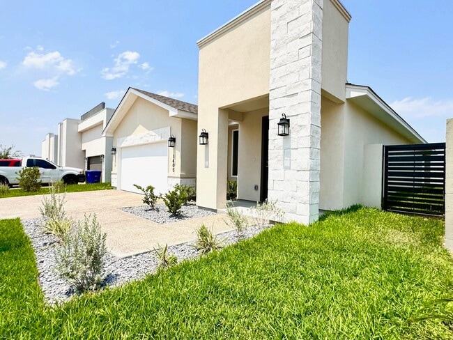 Building Photo - 1405 Eagles Ln