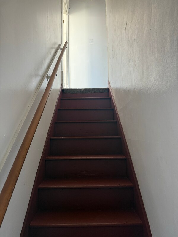 Building Photo - 735 Central Ave