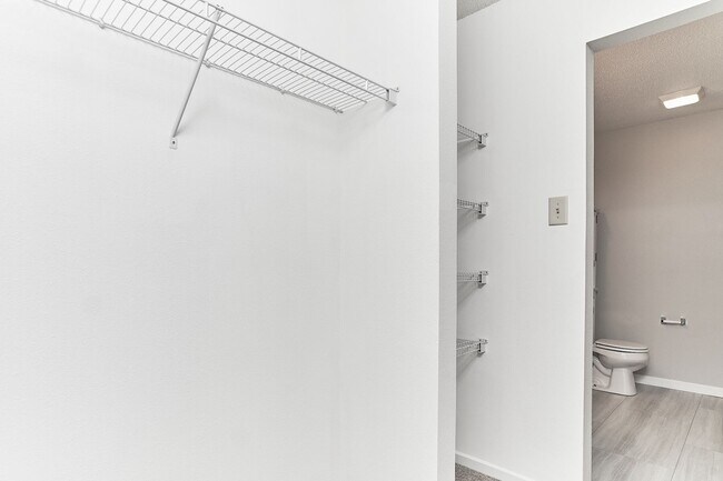 Building Photo - 3 BD + Loft in HSE Schools!