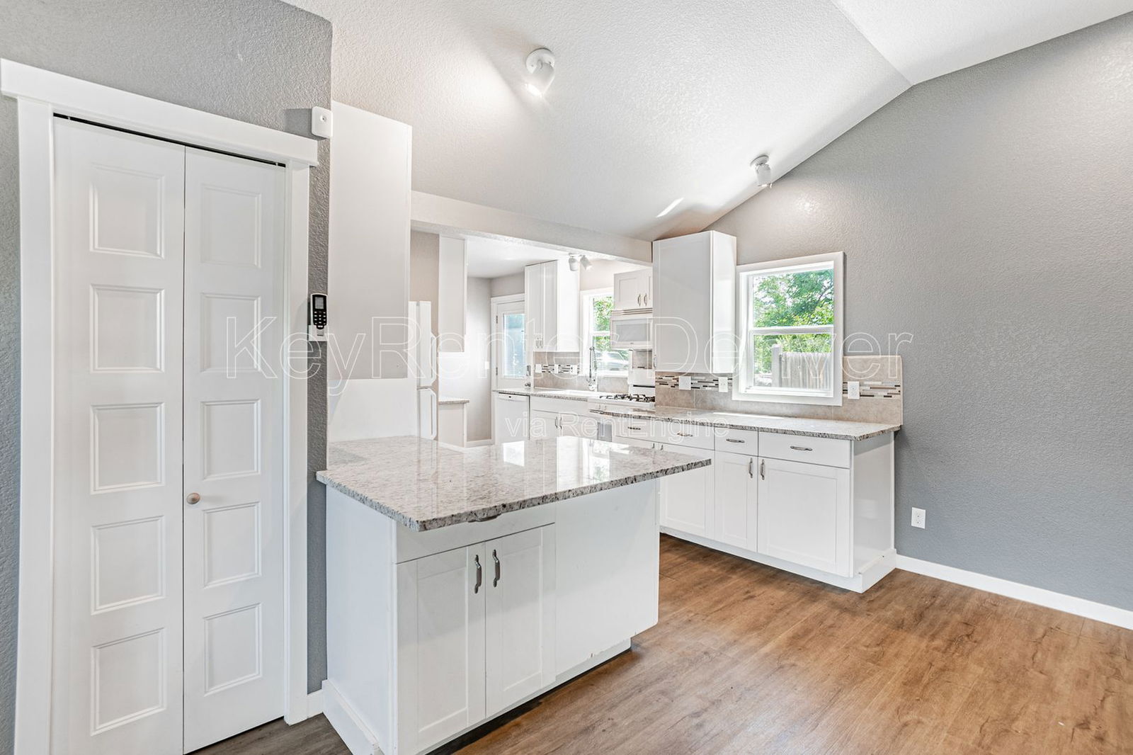 Building Photo - 6405 W Jefferson Pl