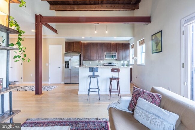 Building Photo - 2201 2nd St NW