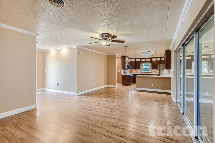 Building Photo - 10326 Hetrick Cir E