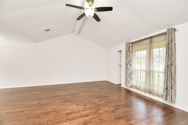 Building Photo - 11139 Holly Hill Ln