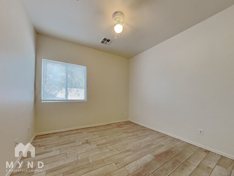 Building Photo - 9303 W Raymond St