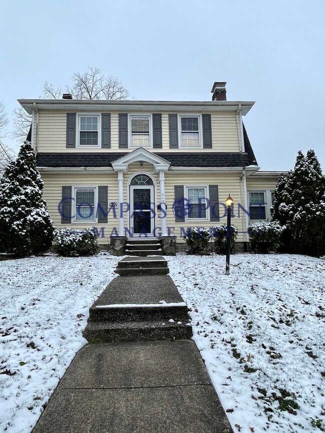 Primary Photo - Welcome To Your New Home! FIRST MONTH'S RENT FREE!!