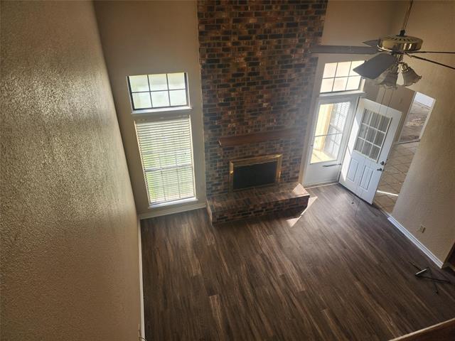 Building Photo - 7102 Lo Chalmers Ln