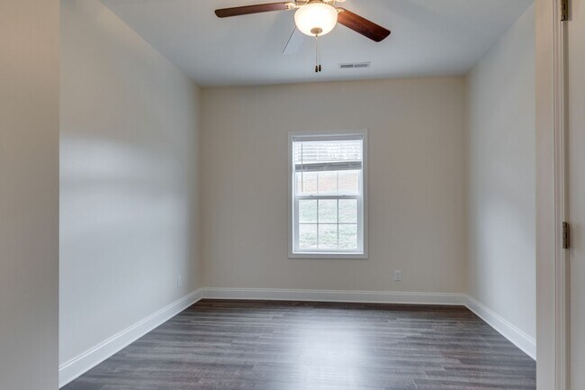 Building Photo - 1686 McCleary Bend Rd