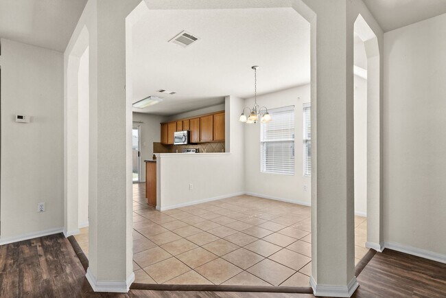 Building Photo - 5609 Capricorn Loop