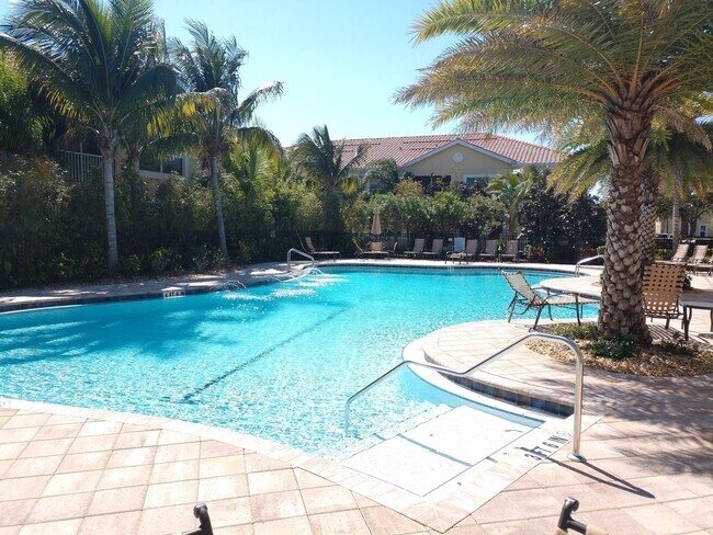 Building Photo - Impressive Annual Unfurnished Condo with C...