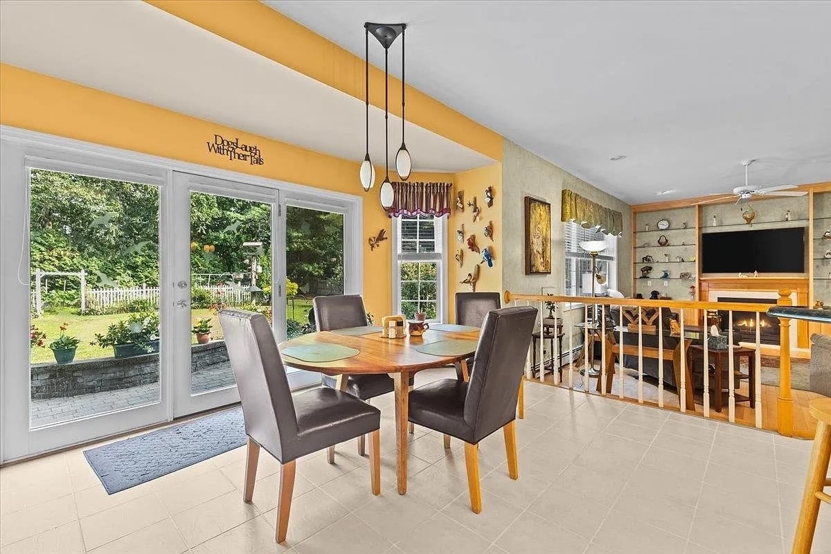 Building Photo - 65 Forman Dr