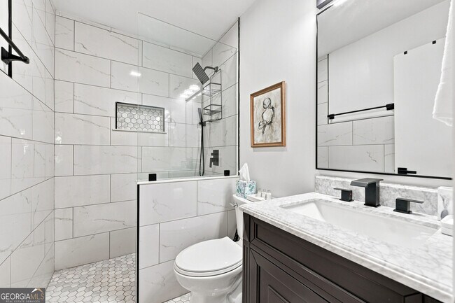 Building Photo - 4225 Twin Rivers Dr