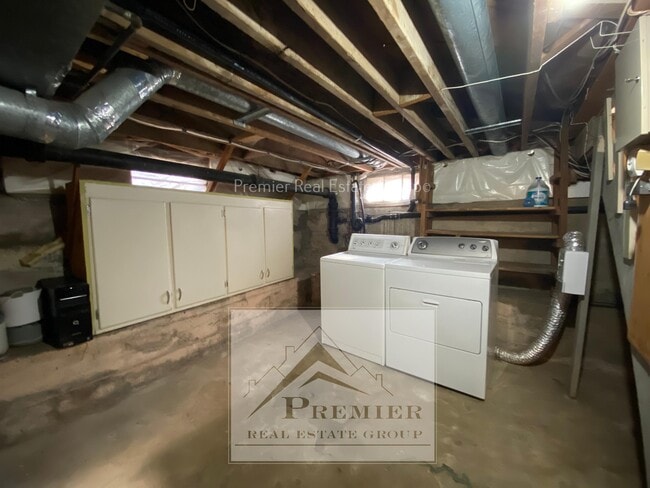 Building Photo - 1 Alsace Way