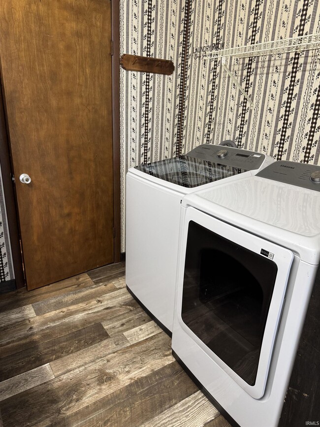 Building Photo - 2418 E 550 N