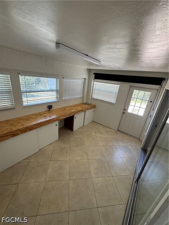 Building Photo - 3313 35th St W