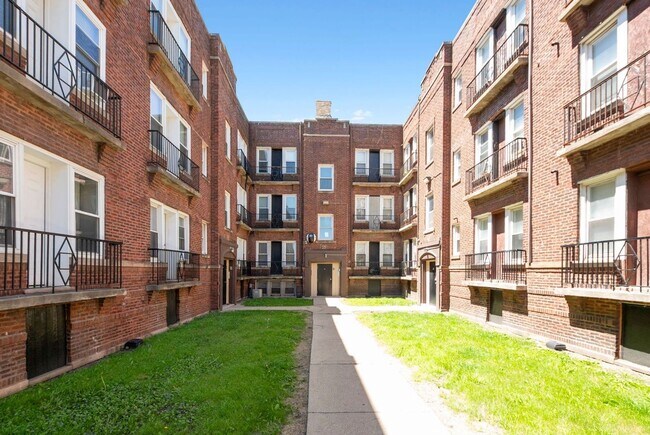 Building Photo - 6100 Eberhart