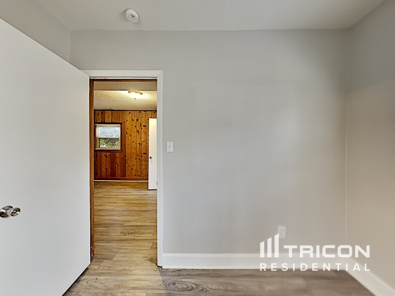 Building Photo - 4811 Westridge Dr