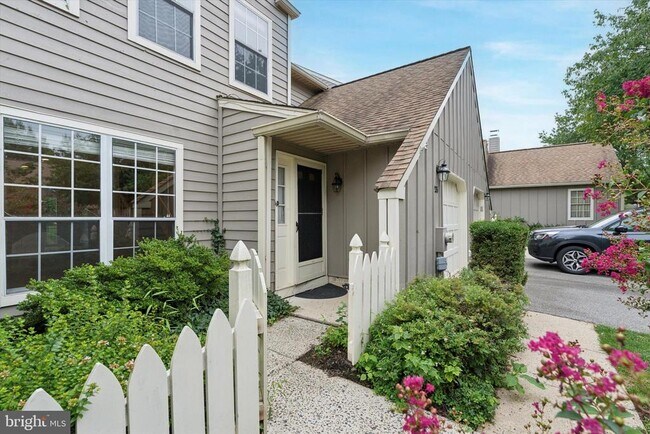 Building Photo - 235 Copper Beech Dr