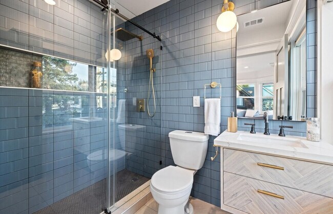 Building Photo - 1807 Martin Luther King Jr Way