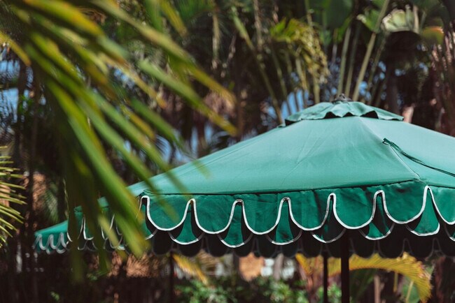 Building Photo - 446 27th St