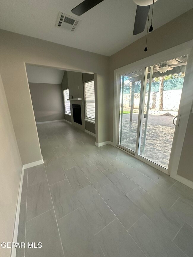 Building Photo - 2433 Alan Duncan Ln