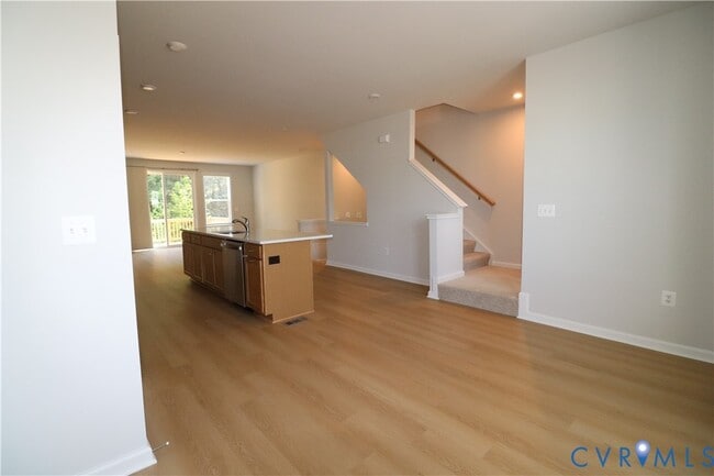 Building Photo - 419 Burden Dr