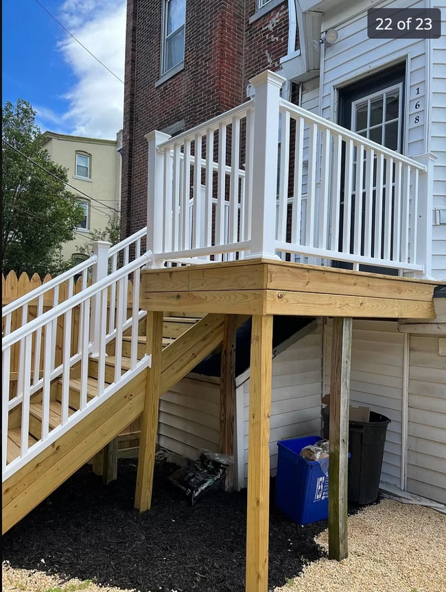 Building Photo - 168 Green Ln