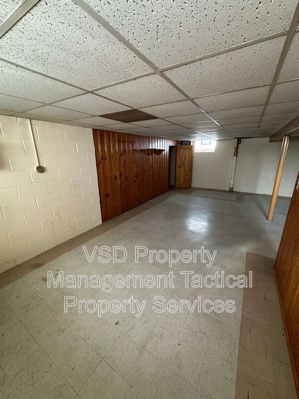 Building Photo - 10301 Granger Rd