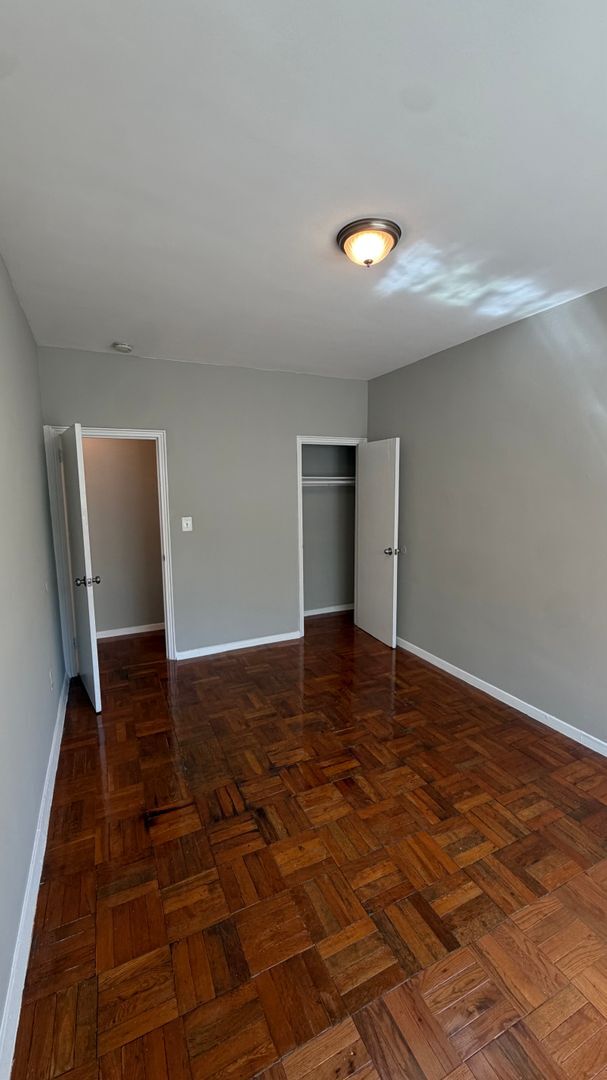 Interior Photo - 5000 FT TOTTEN DR NE