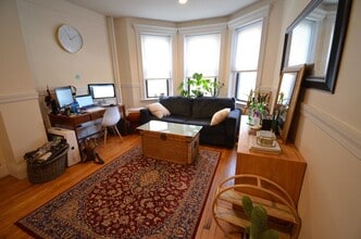 Building Photo - 51 Park Dr