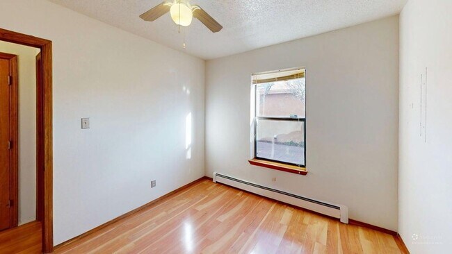 Building Photo - 2 Bedroom with a yard.