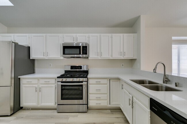 Building Photo - Charming 3-Bedroom Home with Covered Patio