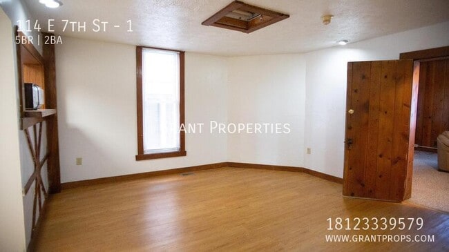 Building Photo - 114 E 7th St