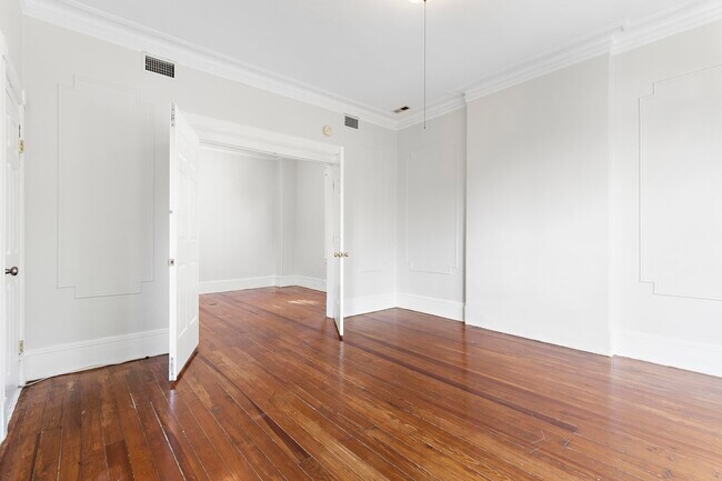Building Photo - 11 Hudson Pl