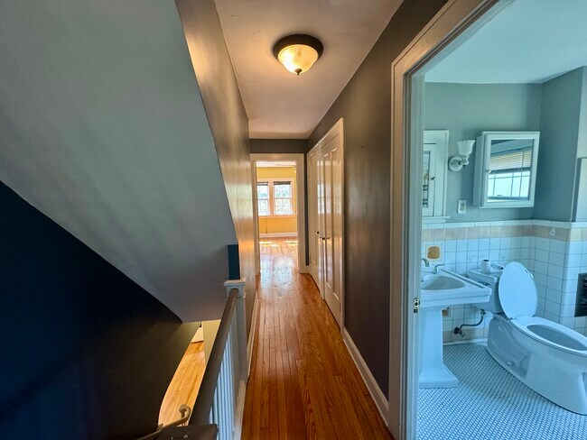 Building Photo - 3403 Dellwood Rd