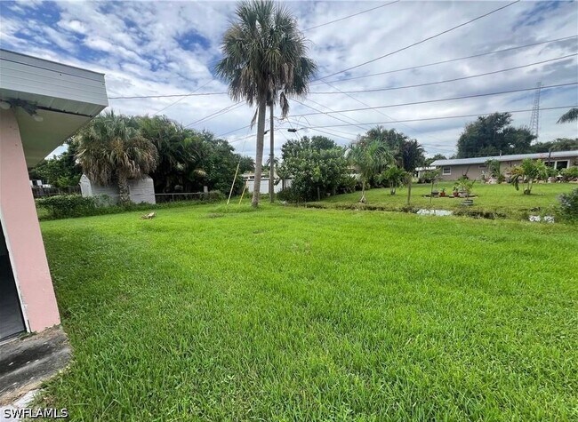 Building Photo - 160 Brooks Rd