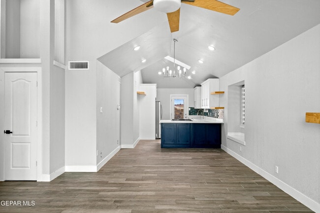 Building Photo - 12160 Valley Quail Dr