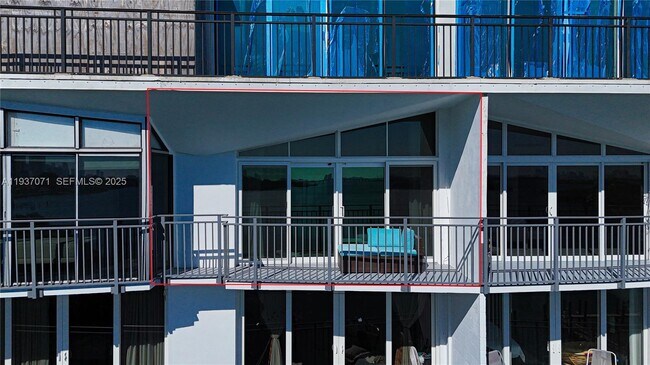 Building Photo - 770 NE 69th St