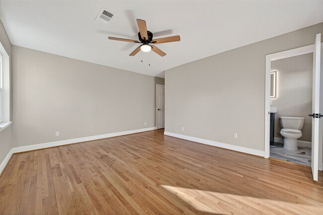 Building Photo - 5407 Lymbar Dr