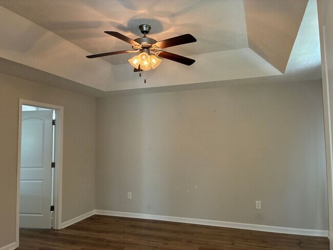 Building Photo - 440 Levanto Rd